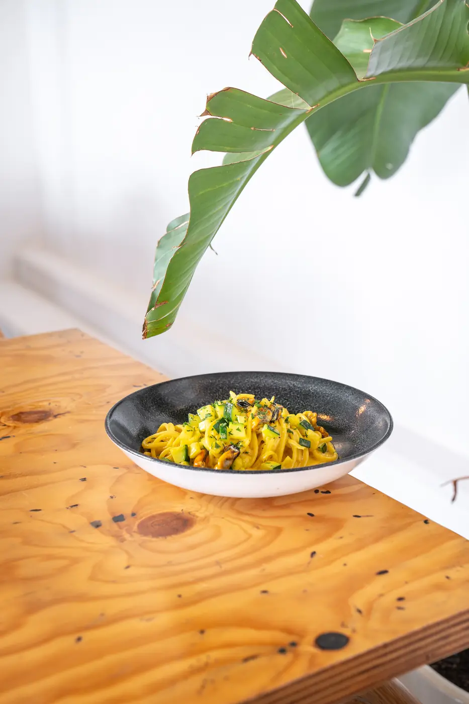 Tagliatelle con mejillones y calabacín