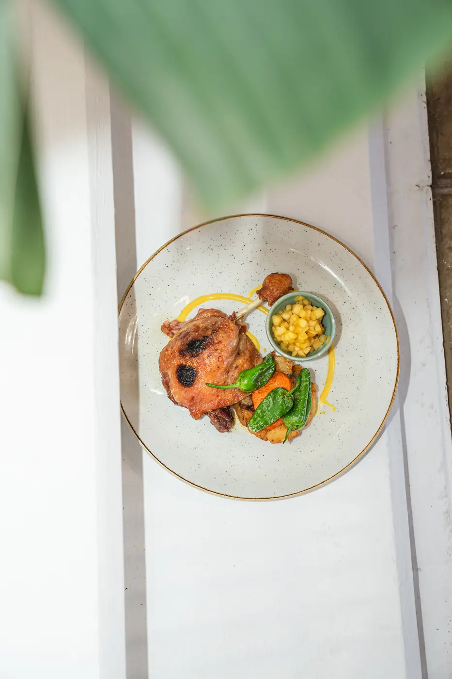 Confit de pato con guarnición