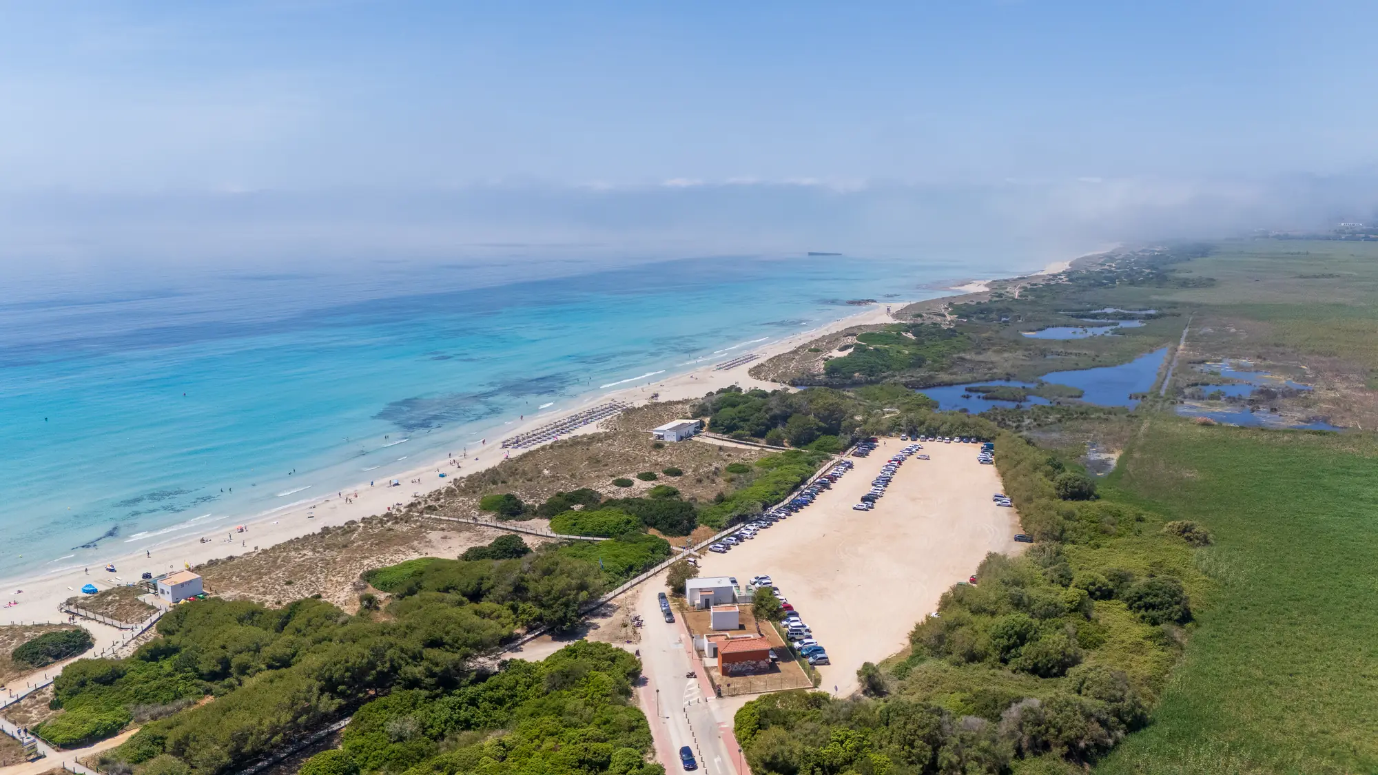 Vista aérea de la playa de Son Bou, Menorca